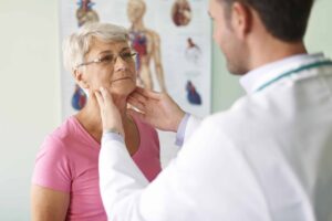 tireoide: sintomas, diagnóstico e tratamento